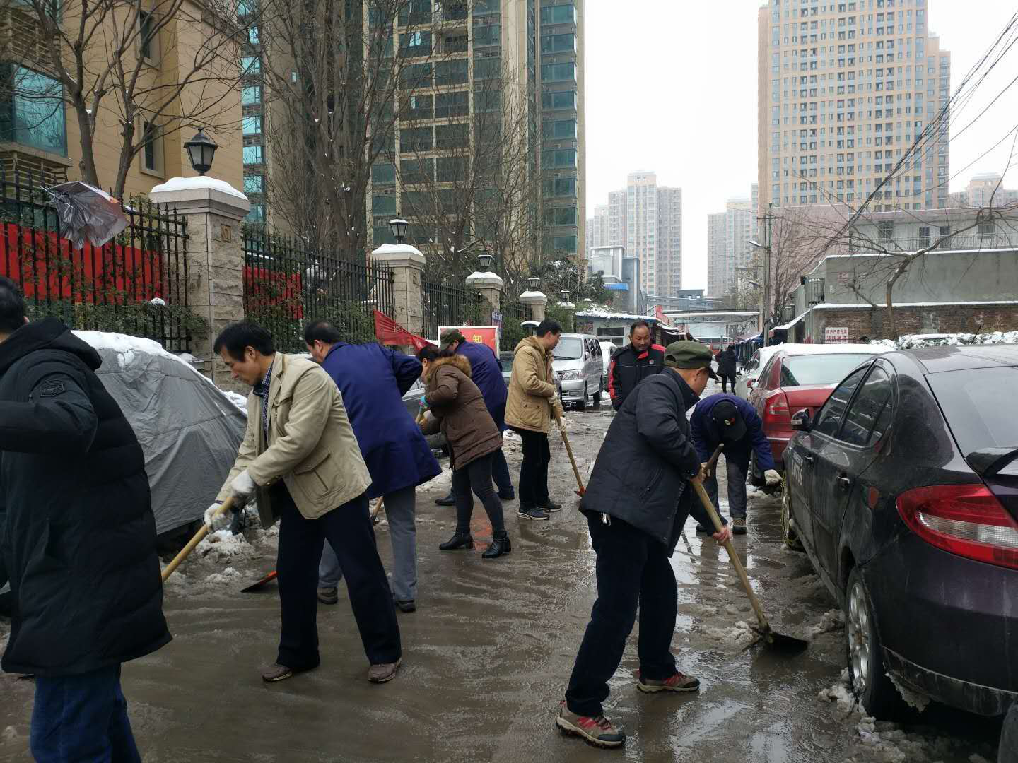 “以雪為令，御雪奮戰(zhàn)” 西安工業(yè)投資集團(tuán)再行動